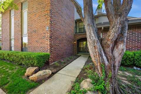 6208 Waterford Boulevard, Oklahoma City, OK 73118
