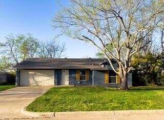 807 Crockett Street, Midlothian, TX 76065