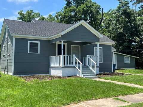 911 N Walnut Street, Winnsboro, TX 75494