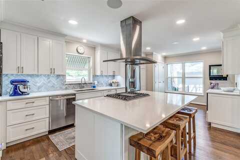 6694 Yosemite Lane, Dallas, TX 75214