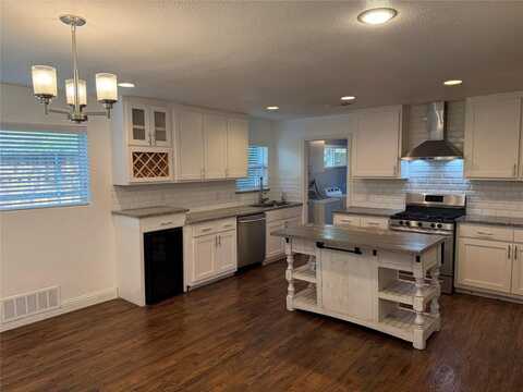 10388 Sandra Lynn Drive, Dallas, TX 75228