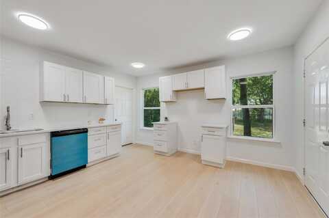 5816 Kilpatrick Avenue, Fort Worth, TX 76107