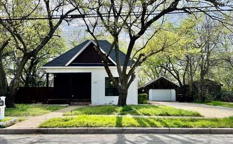 605 N Buffalo Avenue, Cleburne, TX 76033