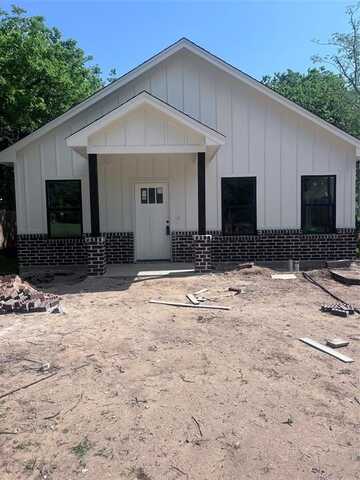 703 E Willingham Street, Cleburne, TX 76031