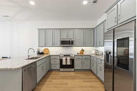 2827 Stanley Avenue, Fort Worth, TX 76110