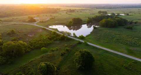 1020 County Road 751, Donie, TX 75838