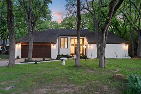 2204 Wood Cliff Court, Arlington, TX 76012