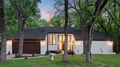 2204 Wood Cliff Court, Arlington, TX 76012