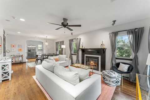 4221 Somerville Avenue, Dallas, TX 75206