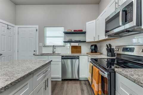 1425 Evans Avenue, Fort Worth, TX 76104