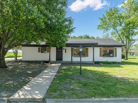 101 Circle Drive, Itasca, TX 76055