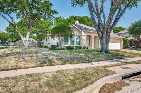 4902 Oak Hollow Drive, Grand Prairie, TX 75052