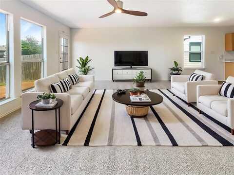 7576 Kings Trail, Fort Worth, TX 76133