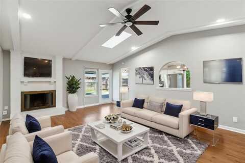 1001 Roaring Springs Drive, Allen, TX 75002