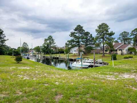 6107 Cassowary Ln., New Bern, NC 28560