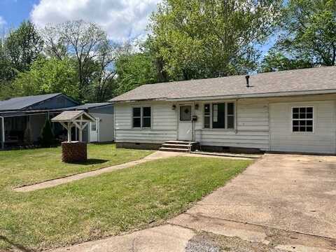 1104 S. State Ave., Tahlequah, OK 74464