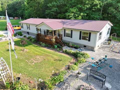 4362 Charleston Road, Gandeeville, WV 25243