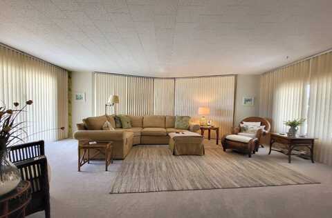 8382 Old Salem Drive, Sarasota, FL 34238
