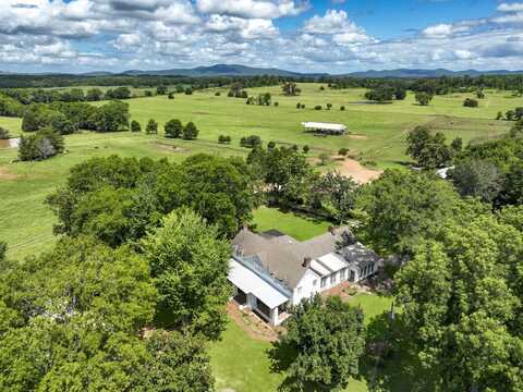 6860 BERNEY STATION RD, Talladega, AL 35160