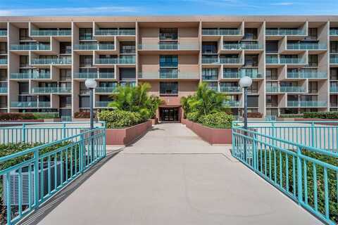 1 KEY CAPRI, TREASURE ISLAND, FL 33706