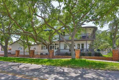 2802 OLD BAYSHORE WAY, TAMPA, FL 33611