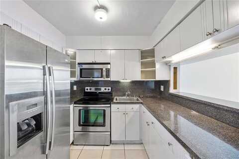 6195 Rock Island Rd, Tamarac, FL 33319
