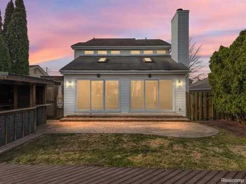 1411 RIVONA Drive, Waterford, MI 48328