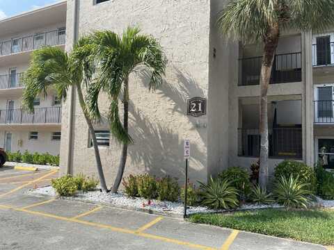 725 Lori Drive, Palm Springs, FL 33461