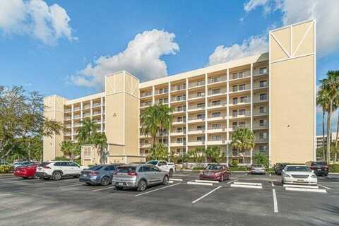 7310 Ashford Place, Delray Beach, FL 33446