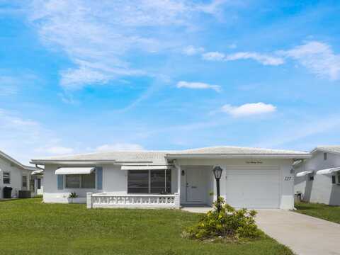 127 E Leisureville Boulevard, Boynton Beach, FL 33426