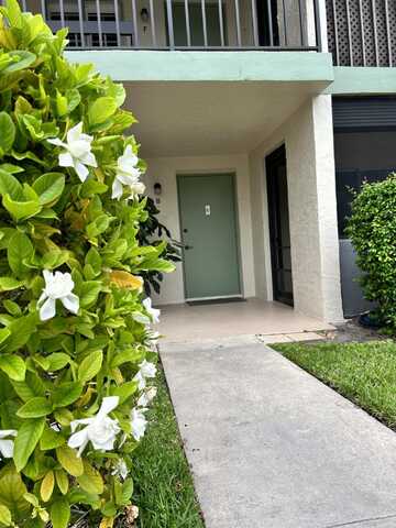 6489 Chasewood Drive, Jupiter, FL 33458
