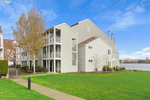 289 N HAYDEN BAY DR, Portland, OR 97217