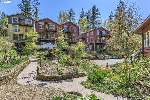 9601 NW LEAHY RD, Portland, OR 97229