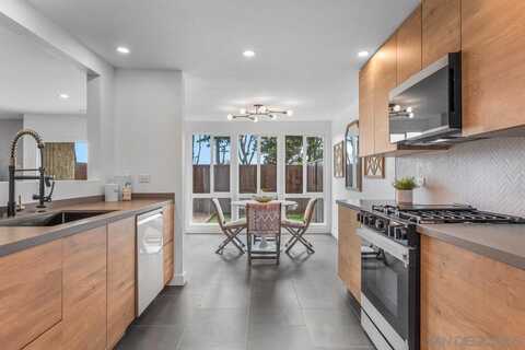 6923 Camino Pacheco, San Diego, CA 92111