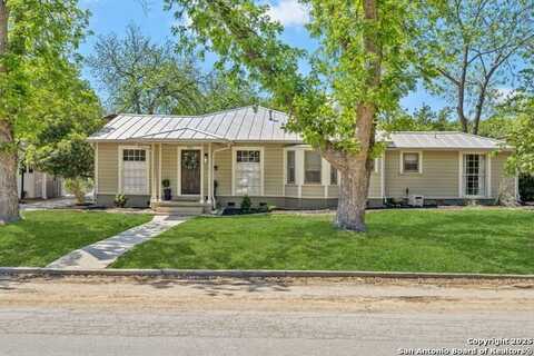 260 E Edgewood, Alamo Heights, TX 78209