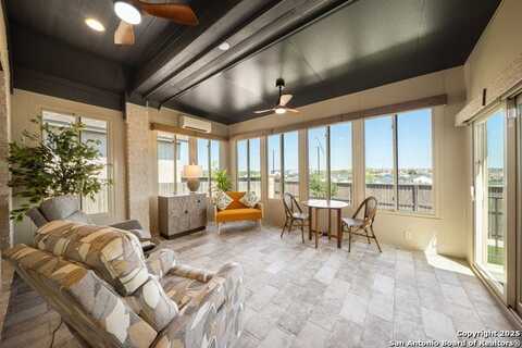 2130 Knippa, San Antonio, TX 78253