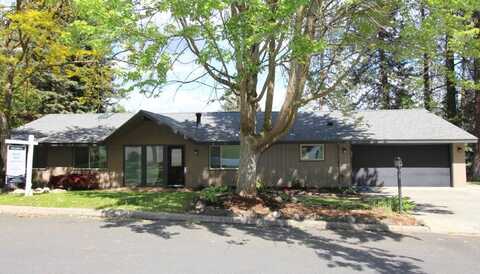 10224 N Briar Cliff Dr, Spokane, WA 99218