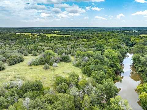 5611 U.S. 77, Warda, TX 78960