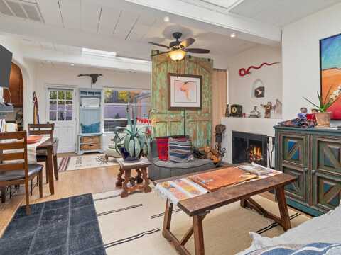 113 Camino Escondido unit: 2, Santa Fe, NM 87501