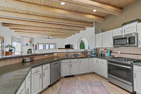 5 Puerto Road, Santa Fe, NM 87508