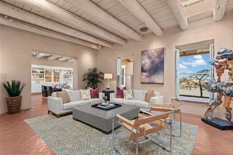 789 Stagecoach Circle, Santa Fe, NM 87501