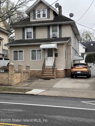 514 Clove Road, Staten Island, NY 10310