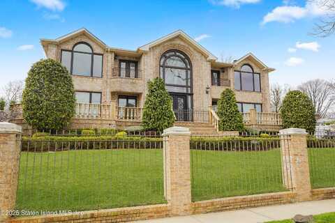 246 Howard Avenue, Staten Island, NY 10301