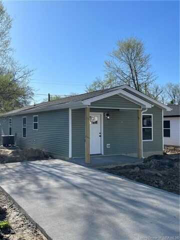 239 Arlington Avenue, Charlestown, IN 47111