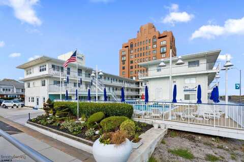 111 S Dudley Ave, Ventnor City, NJ 08406