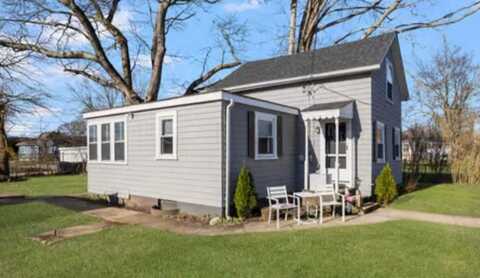 32 Northup Street, Warwick, RI 02889