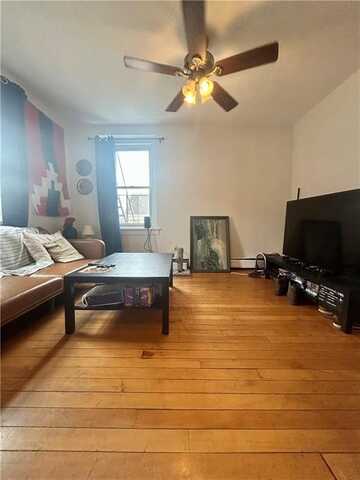 378 thames Street, Newport, RI 02840