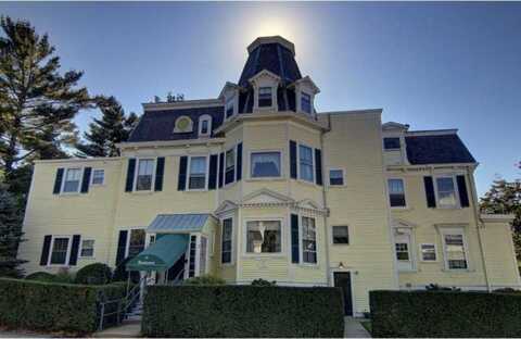 45 Ayrault Street, Newport, RI 02840