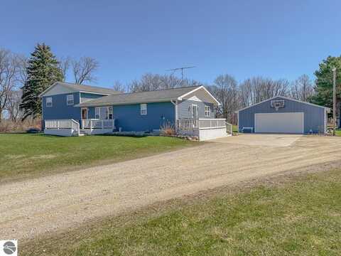 5116 N Lewis, Coleman, MI 48618