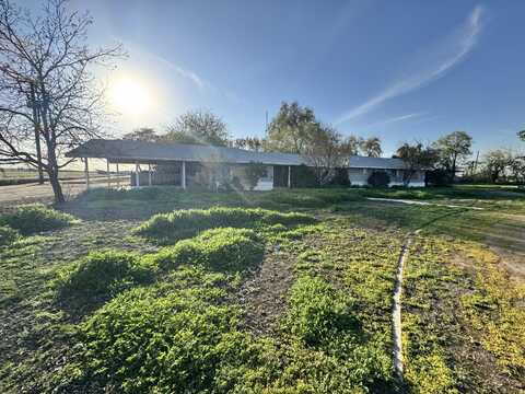 26017 Road 100, Tulare, CA 93274